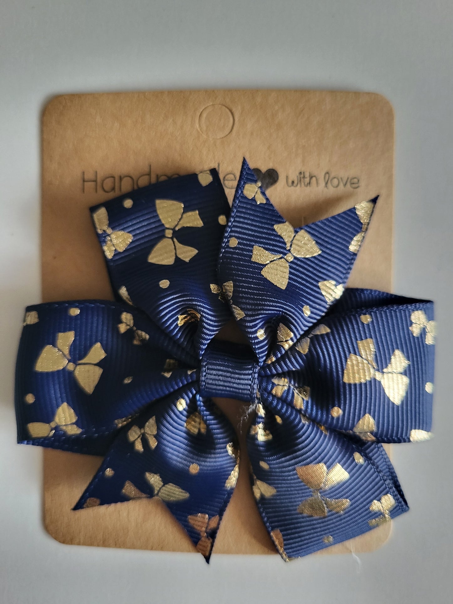 Bow hair clip
