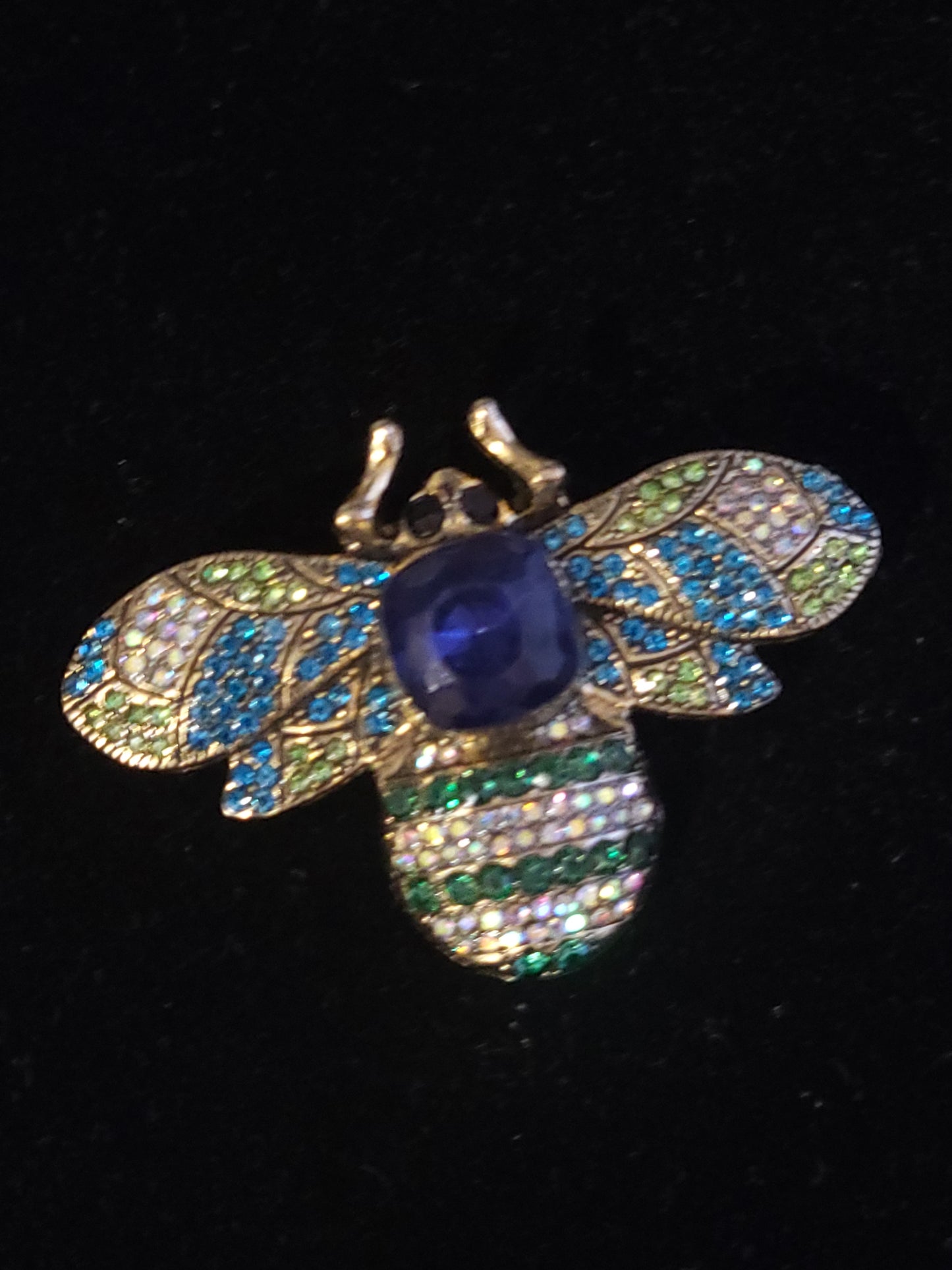 Vintage Bee design rhinestone brooch