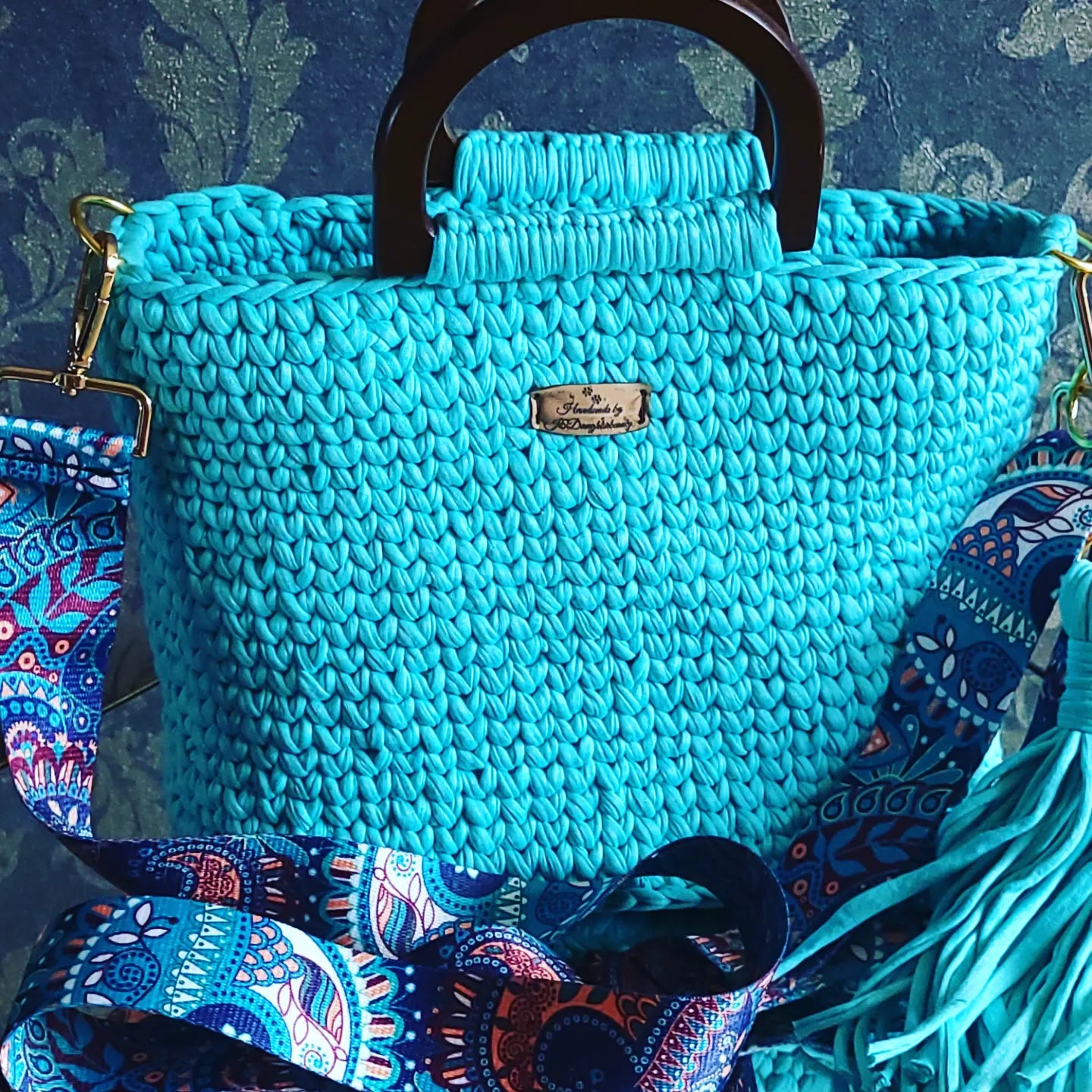 Handmade crochet handbags or cross body bag, classic and casual style