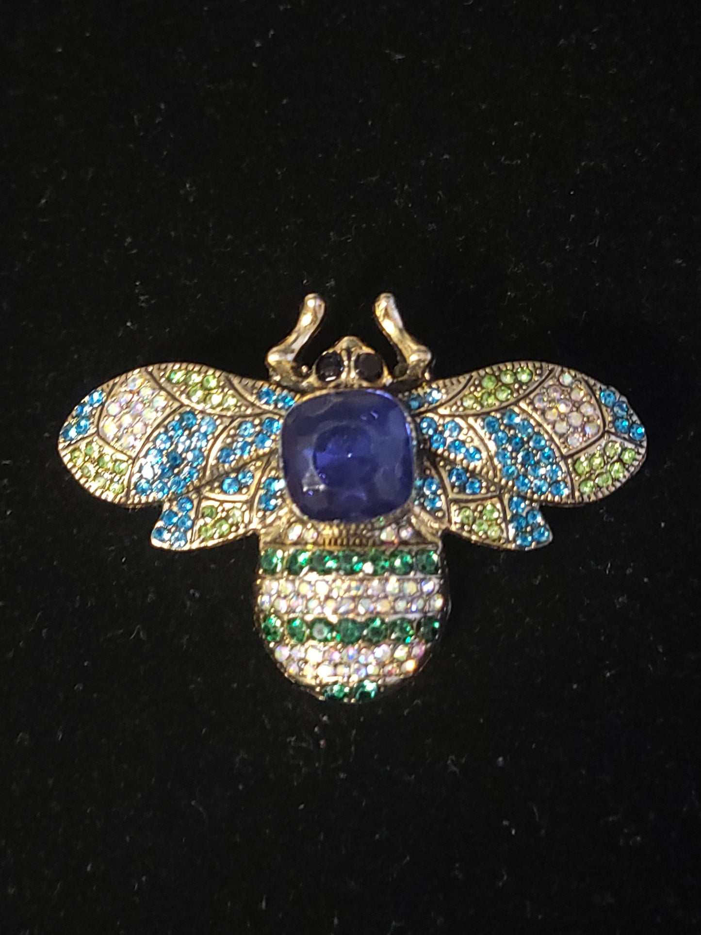 Vintage Bee design rhinestone brooch