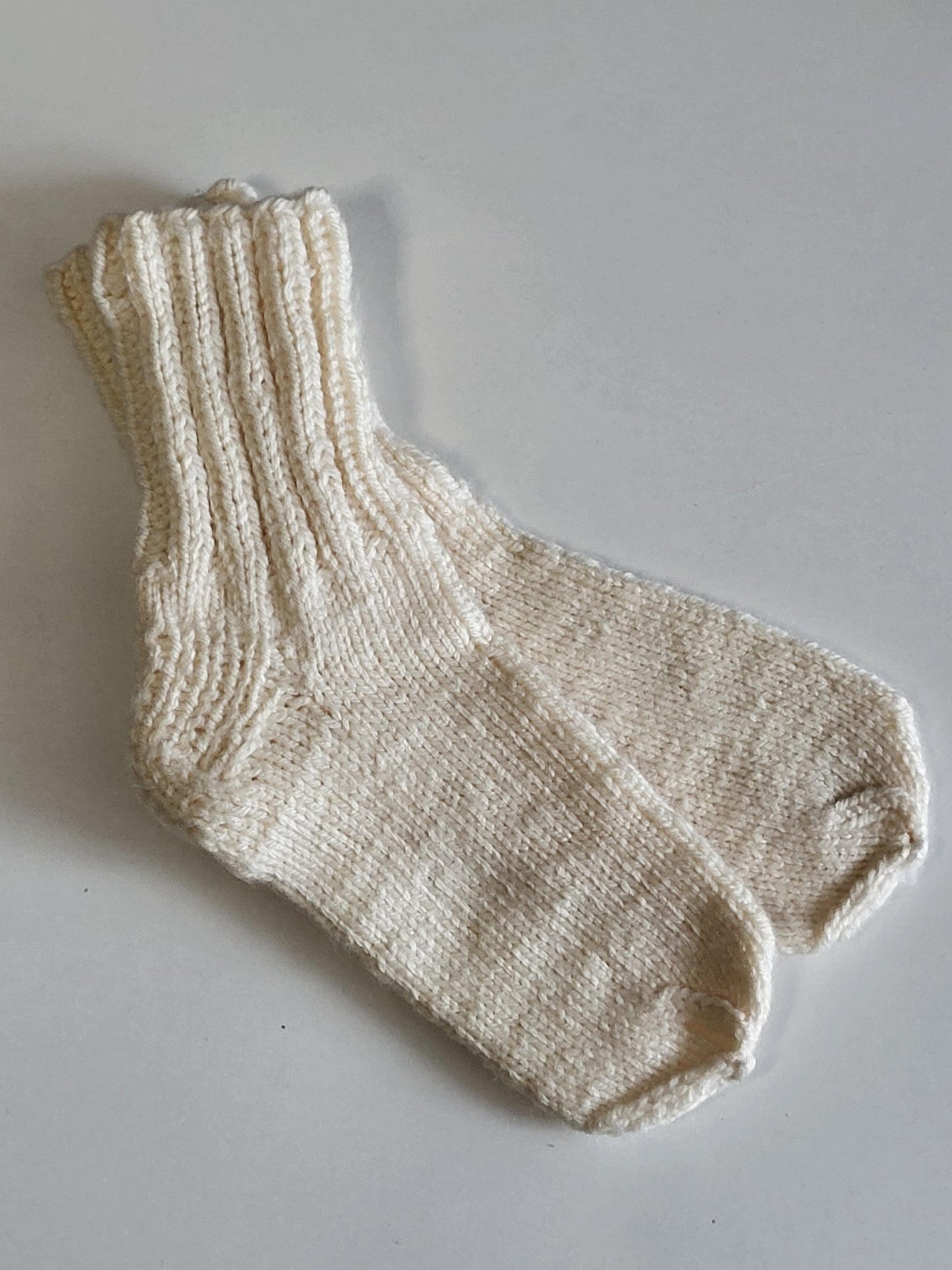 Child knitted aran yarn socks size 10-11 UK